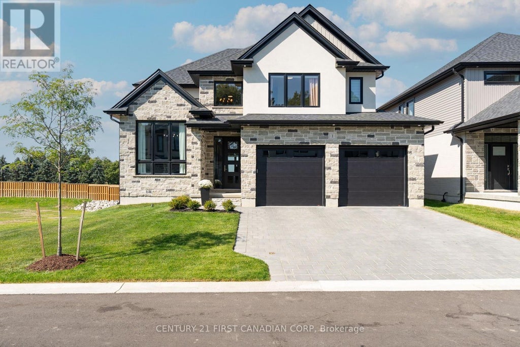 1 - 7966 Fallon Drive, Lucan Biddulph (granton)