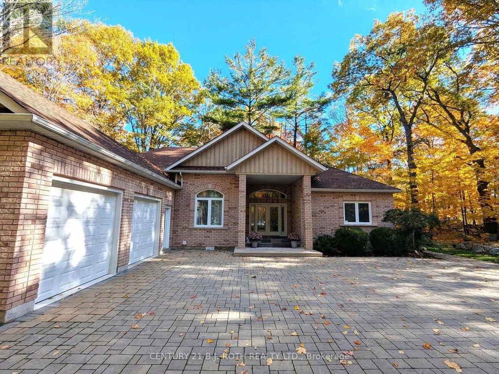 3925 Algoma Avenue, Innisfil