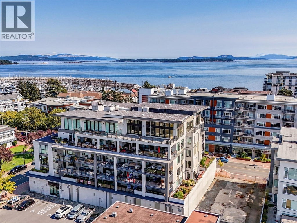 603 2461 Sidney Avenue, Sidney