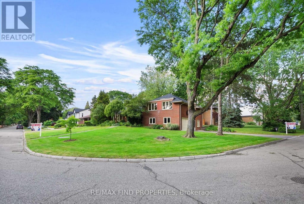 56 Edenvale Crescent, Toronto (edenbridge-Humber Valley)