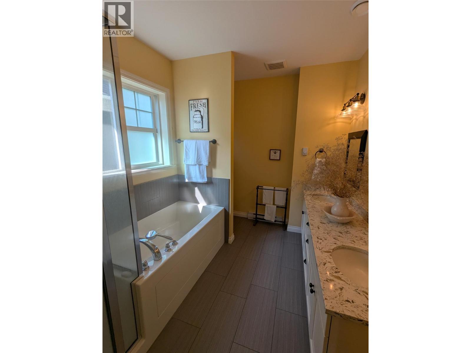 2450 Radio Tower Road Unit# 32. Oliver, British Columbia