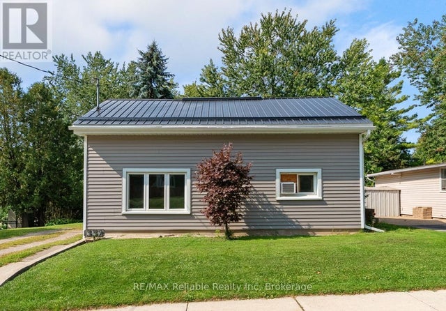 332 James Street, Central Huron (clinton)