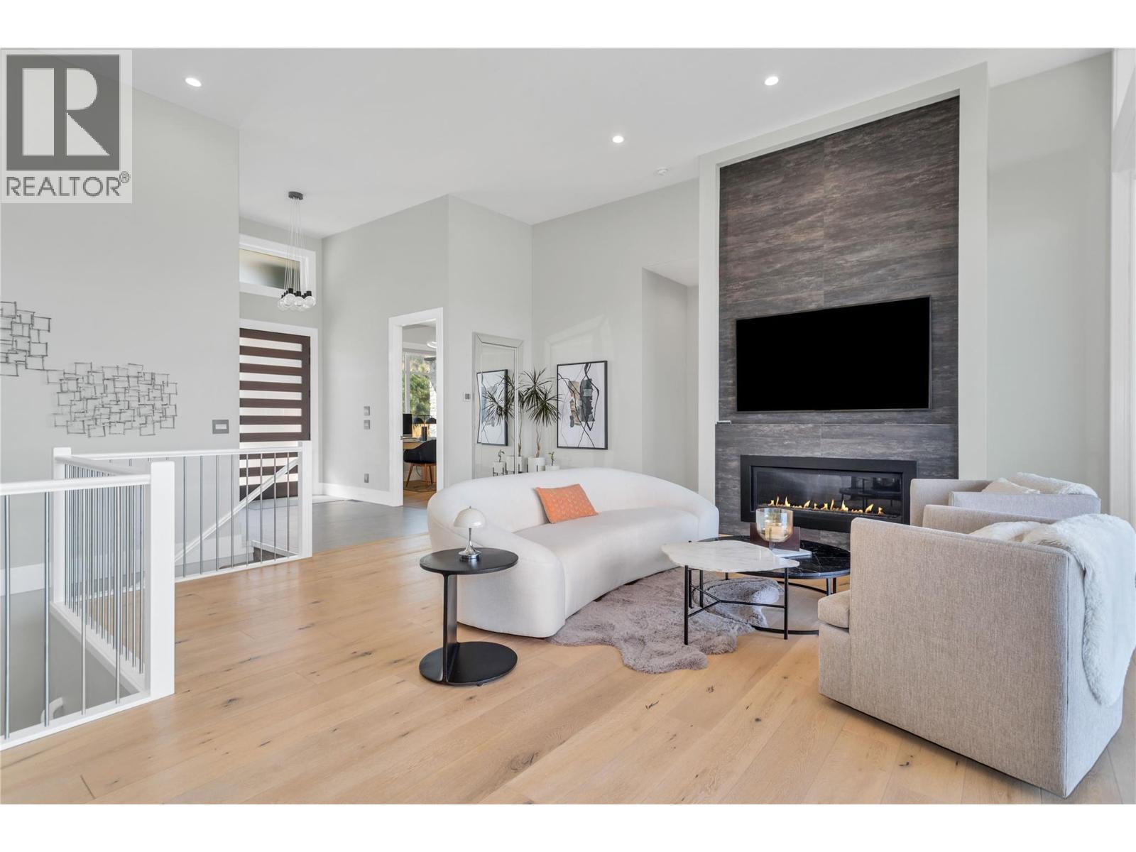 1050 Ledgeview Court. Kelowna, British Columbia