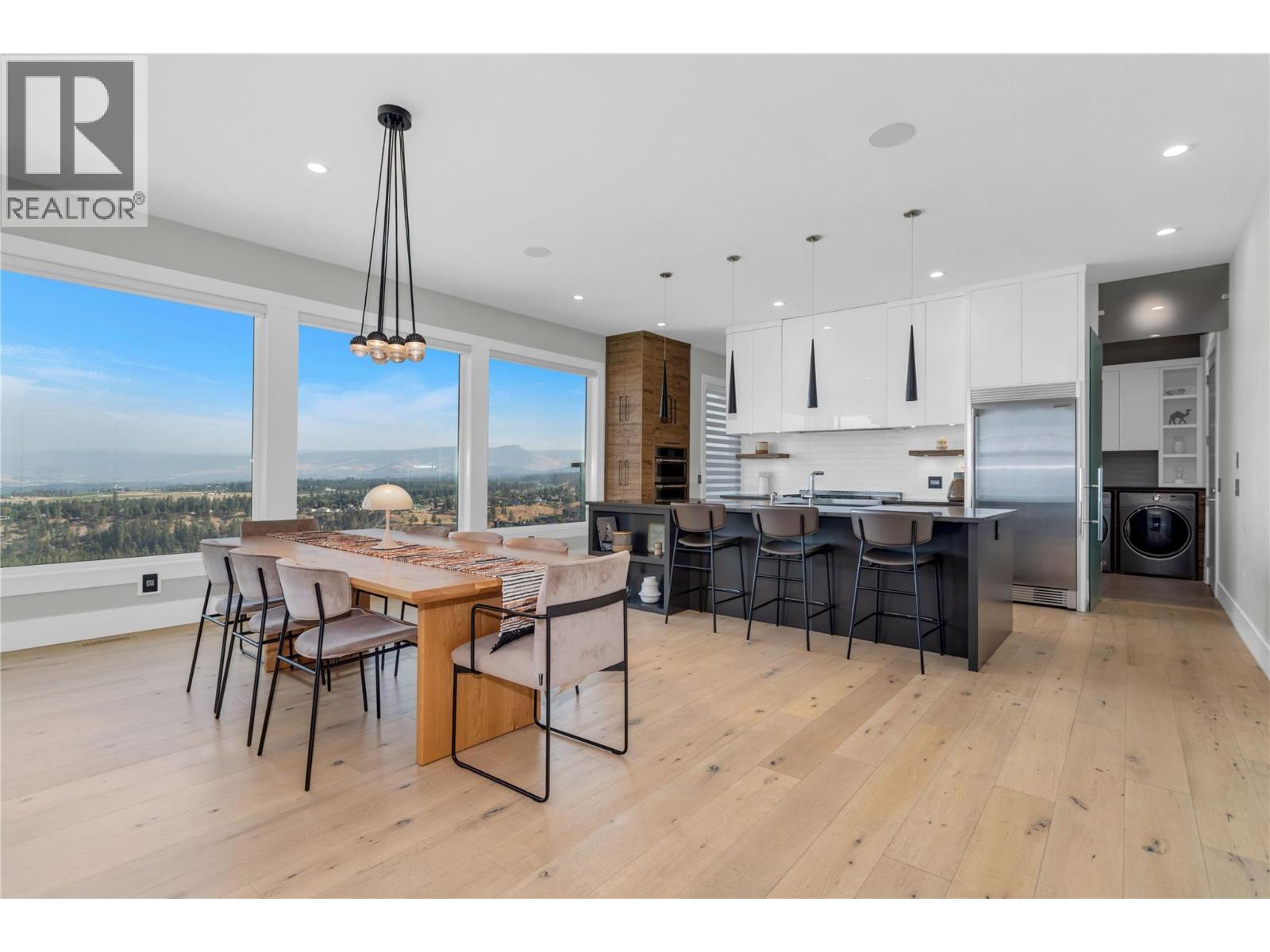 1050 Ledgeview Court. Kelowna, British Columbia