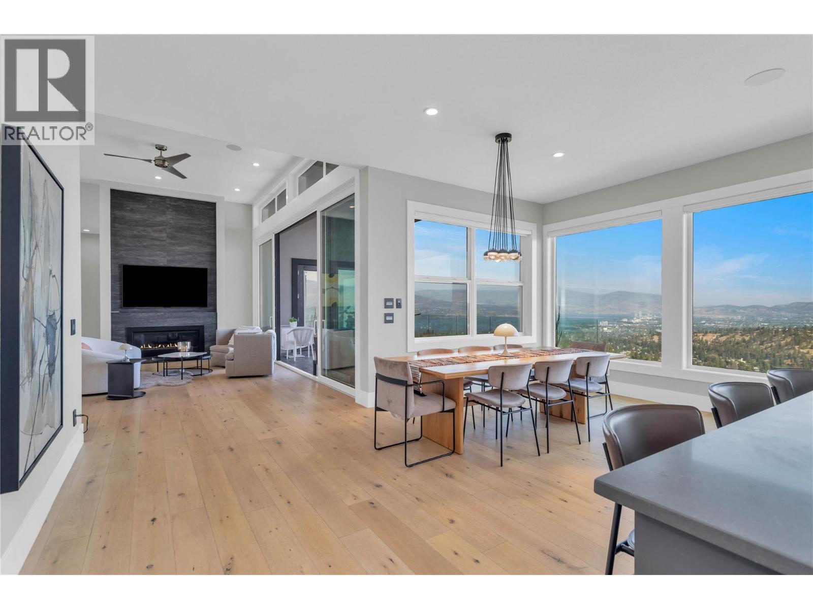 1050 Ledgeview Court. Kelowna, British Columbia