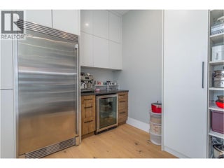 1050 Ledgeview Court. Kelowna, British Columbia