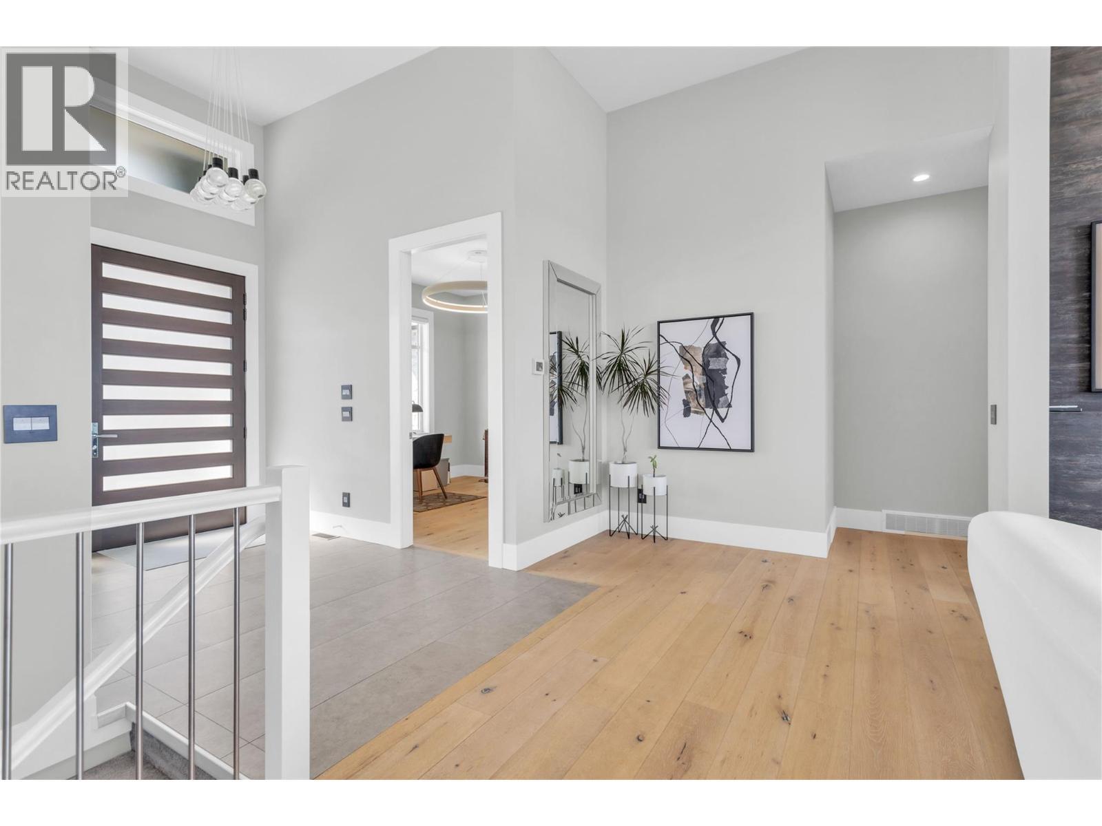 1050 Ledgeview Court. Kelowna, British Columbia