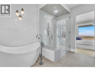 1050 Ledgeview Court. Kelowna, British Columbia