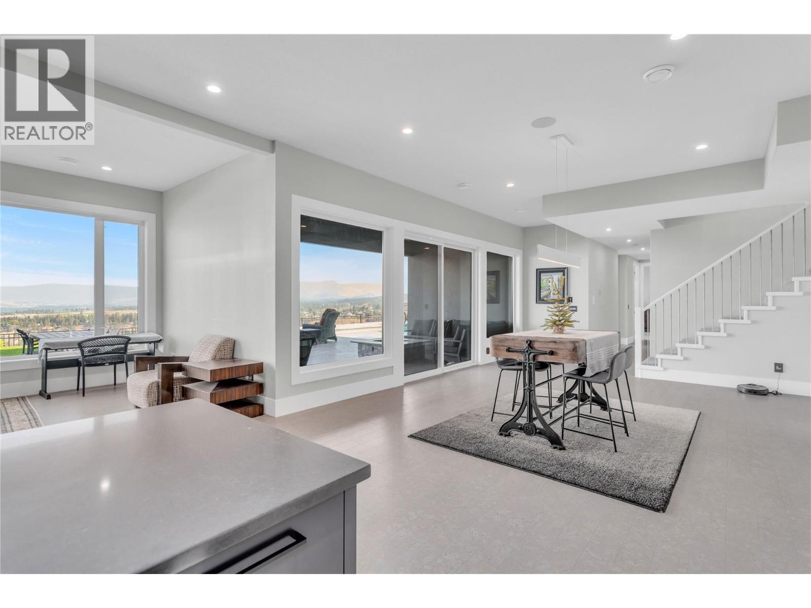 1050 Ledgeview Court. Kelowna, British Columbia