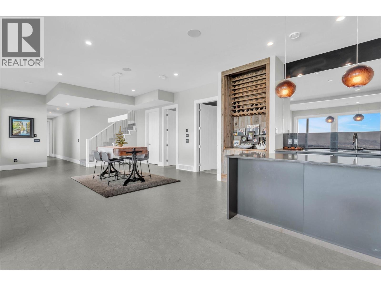 1050 Ledgeview Court. Kelowna, British Columbia