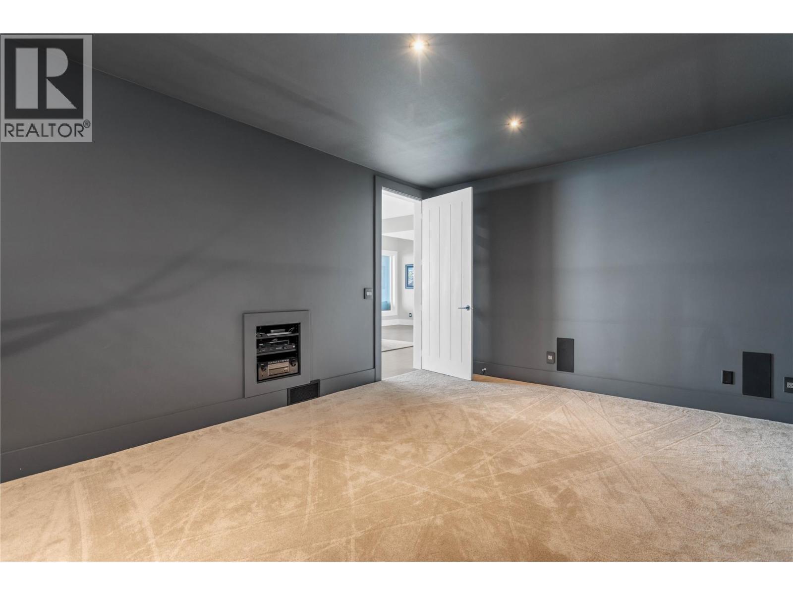 1050 Ledgeview Court. Kelowna, British Columbia