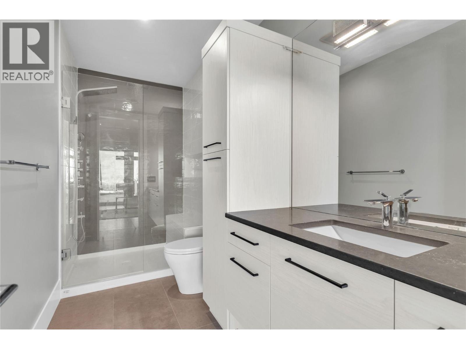 1050 Ledgeview Court. Kelowna, British Columbia