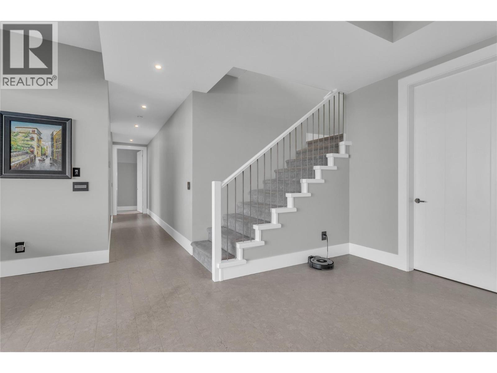 1050 Ledgeview Court. Kelowna, British Columbia