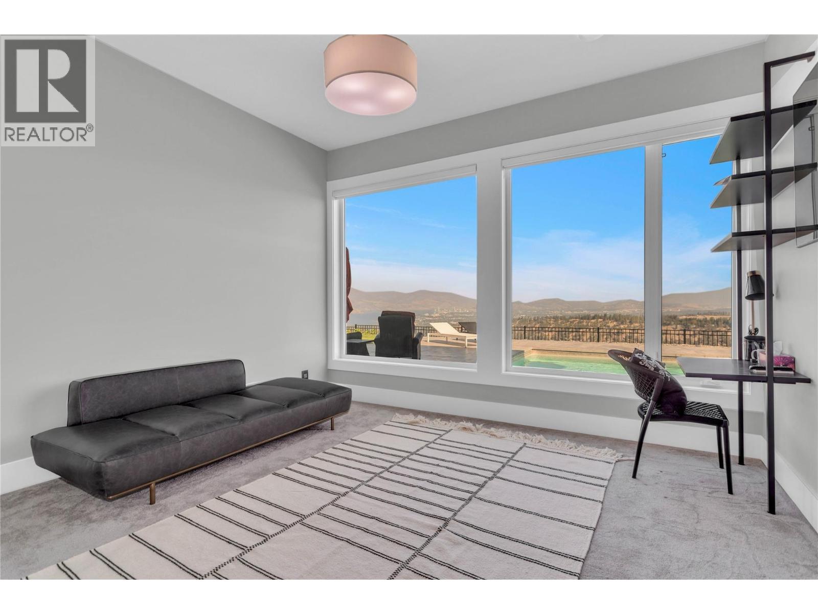 1050 Ledgeview Court. Kelowna, British Columbia