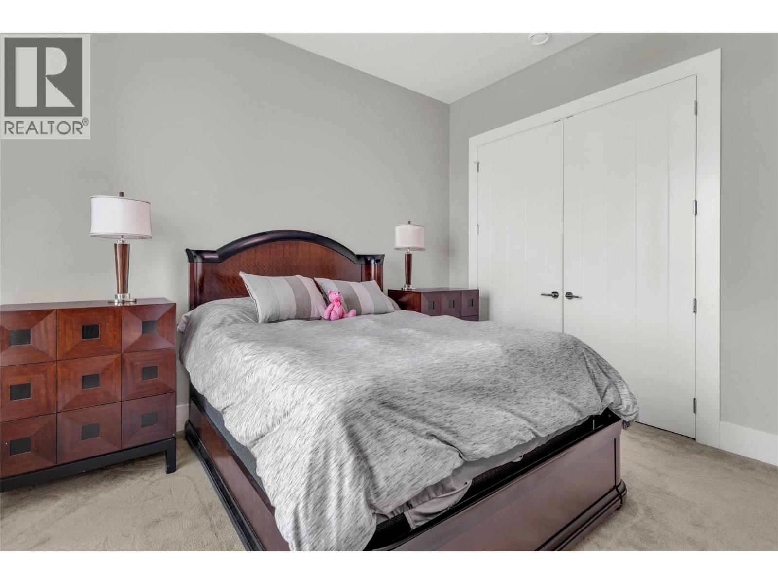 1050 Ledgeview Court. Kelowna, British Columbia