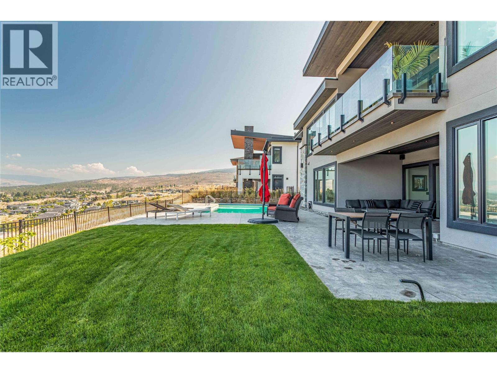 1050 Ledgeview Court. Kelowna, British Columbia