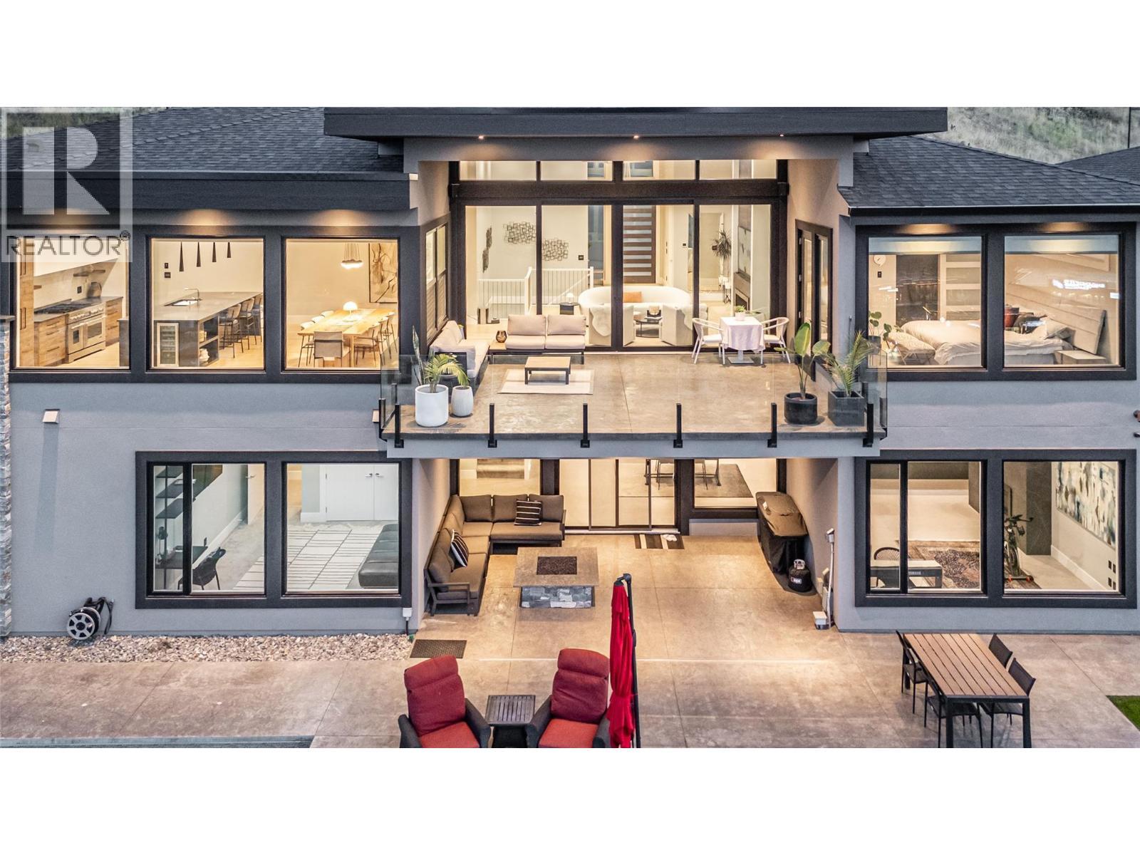 1050 Ledgeview Court. Kelowna, British Columbia