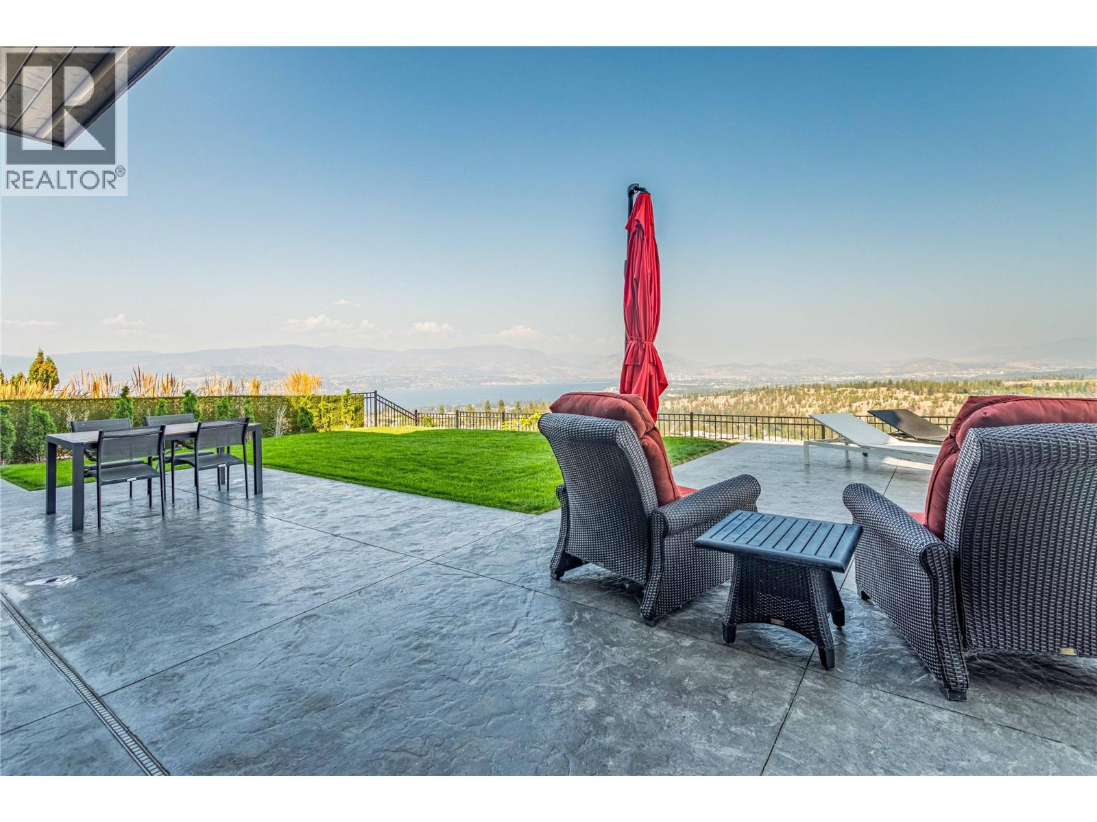 1050 Ledgeview Court. Kelowna, British Columbia