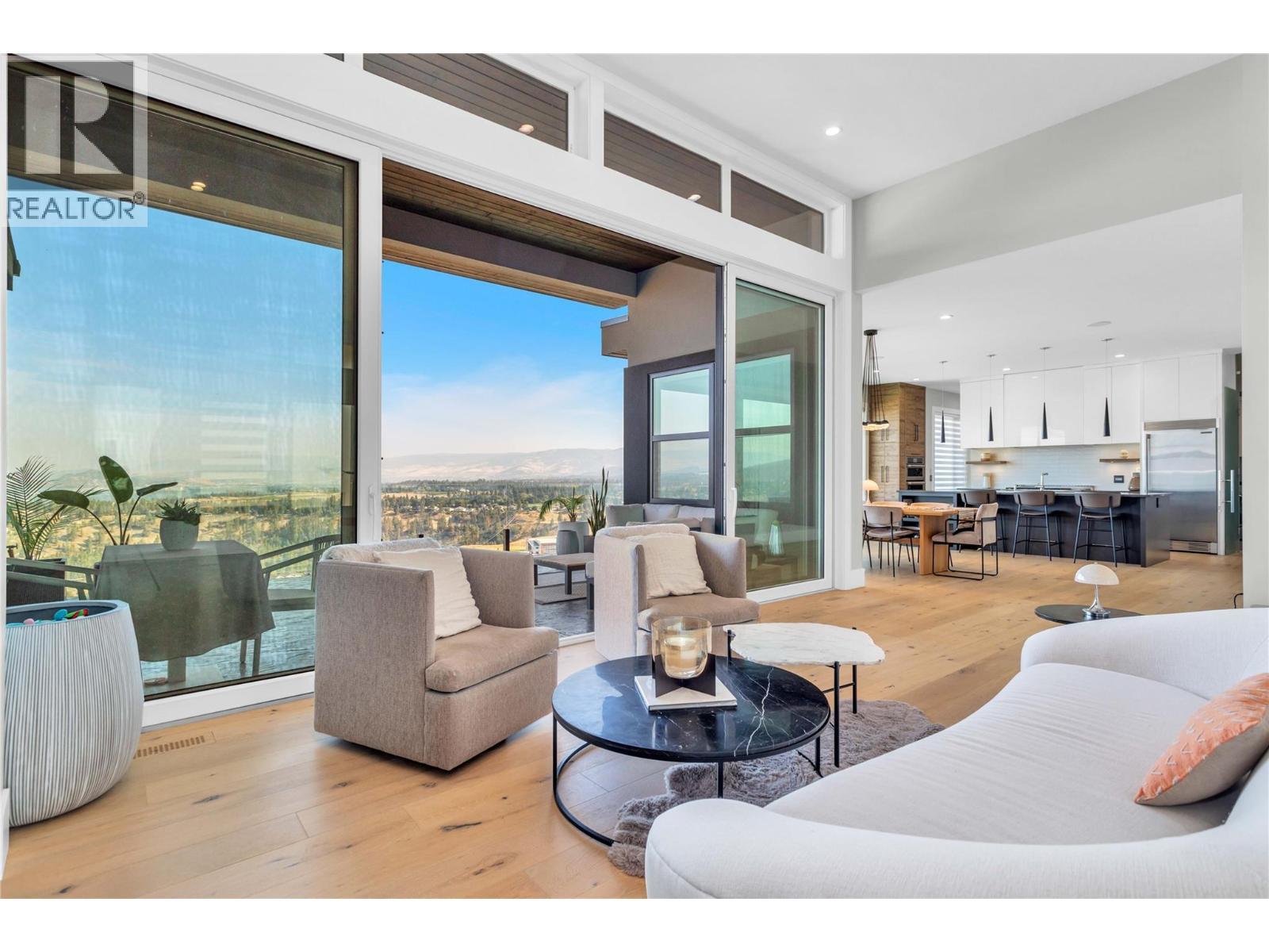 1050 Ledgeview Court. Kelowna, British Columbia