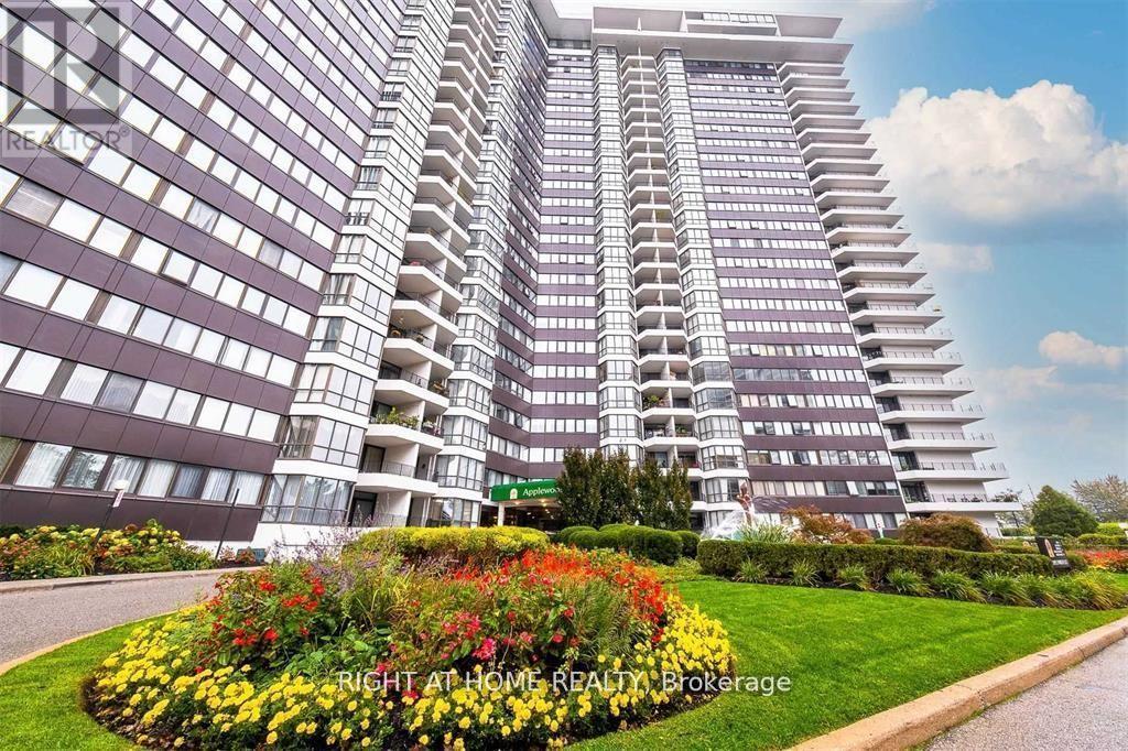 1018 - 1333 Bloor Street, Mississauga (applewood)