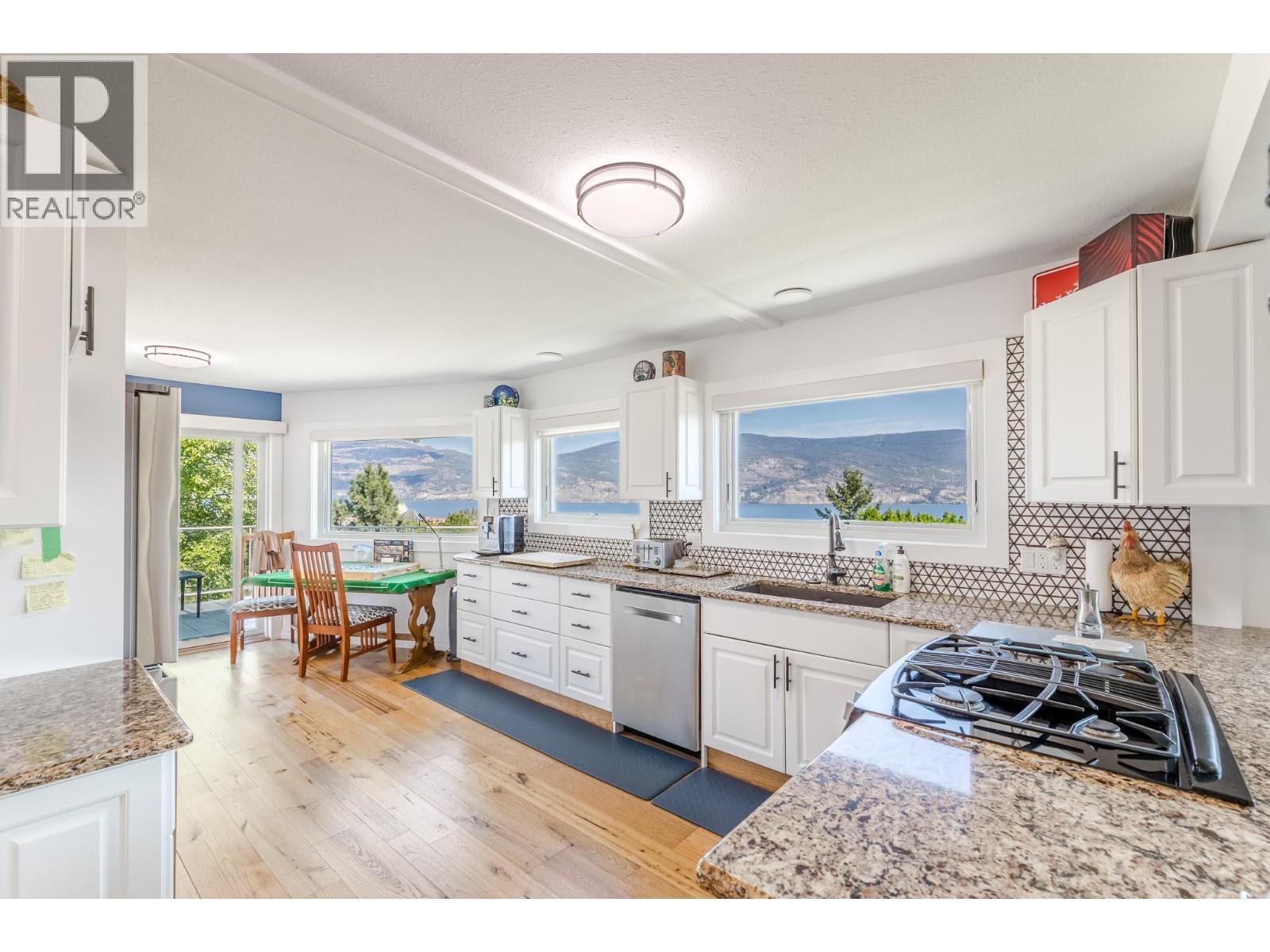 6318 Faircrest Street. Summerland, British Columbia