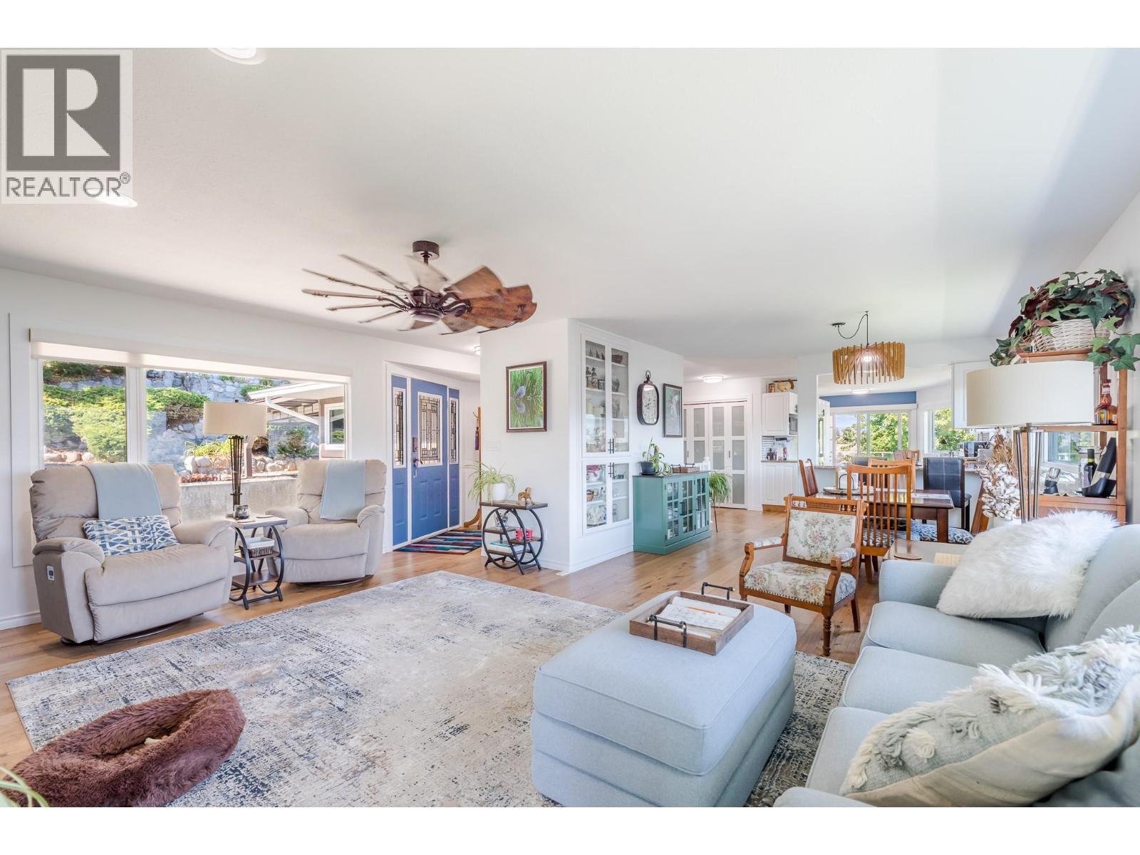 6318 Faircrest Street. Summerland, British Columbia