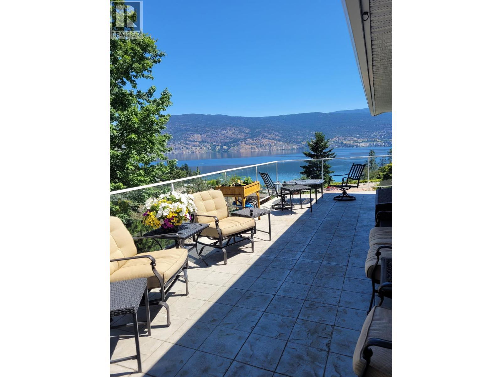 6318 Faircrest Street. Summerland, British Columbia