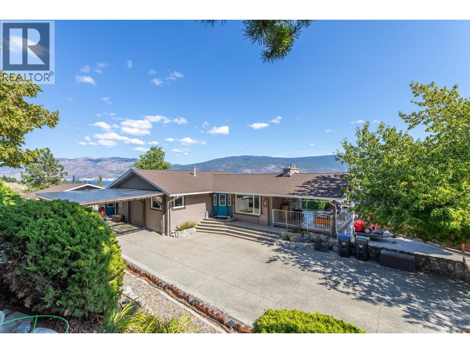 6318 Faircrest Street. Summerland, British Columbia