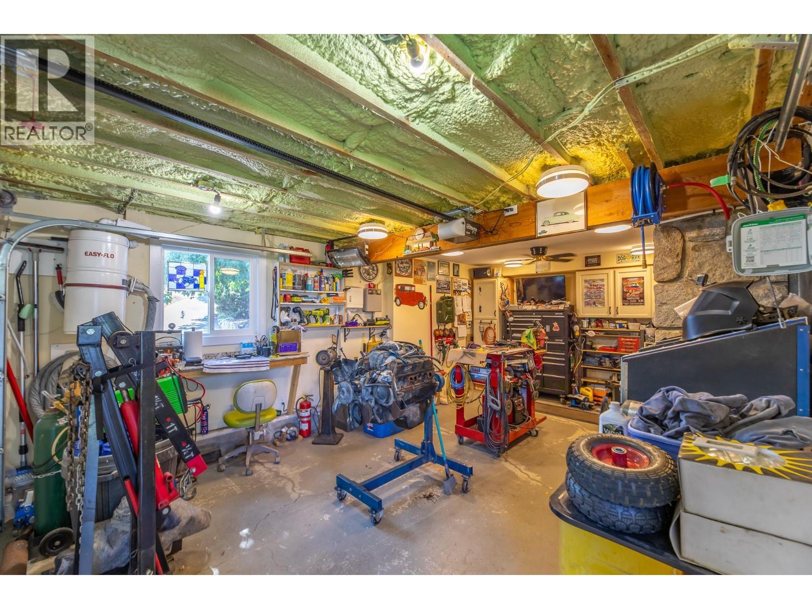 6318 Faircrest Street. Summerland, British Columbia