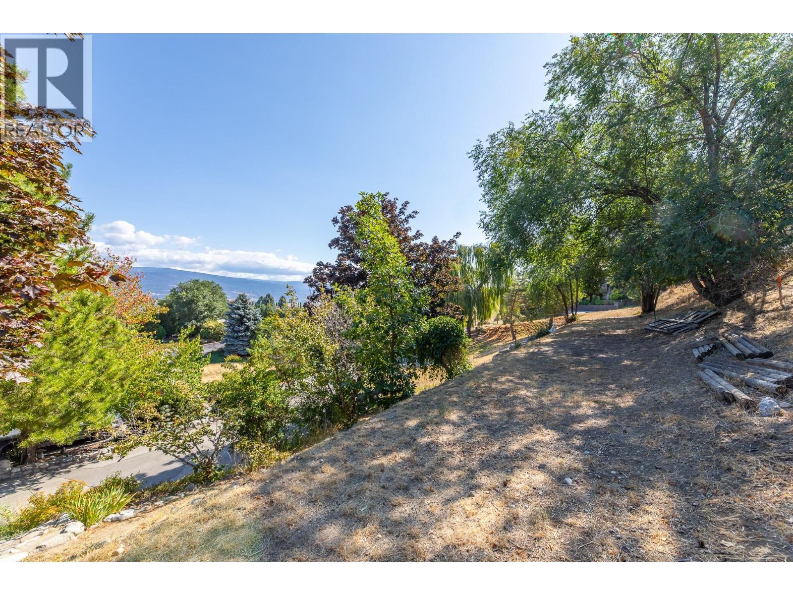 6318 Faircrest Street. Summerland, British Columbia