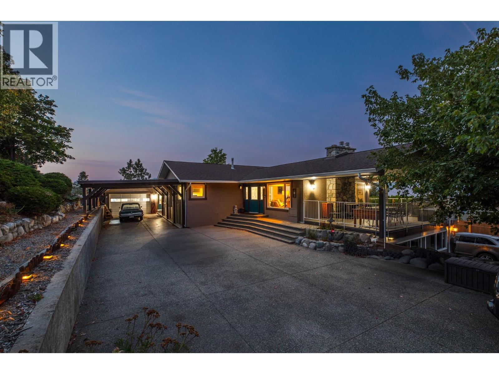 6318 Faircrest Street. Summerland, British Columbia
