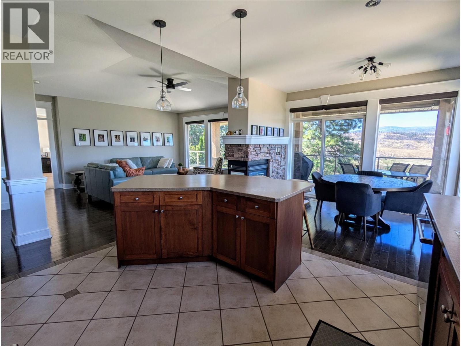 2306 Quail Run Drive. Kelowna, British Columbia