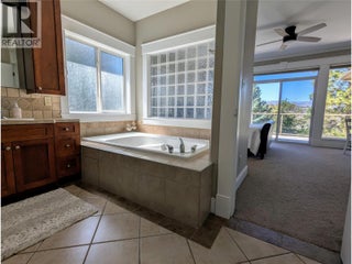 2306 Quail Run Drive. Kelowna, British Columbia