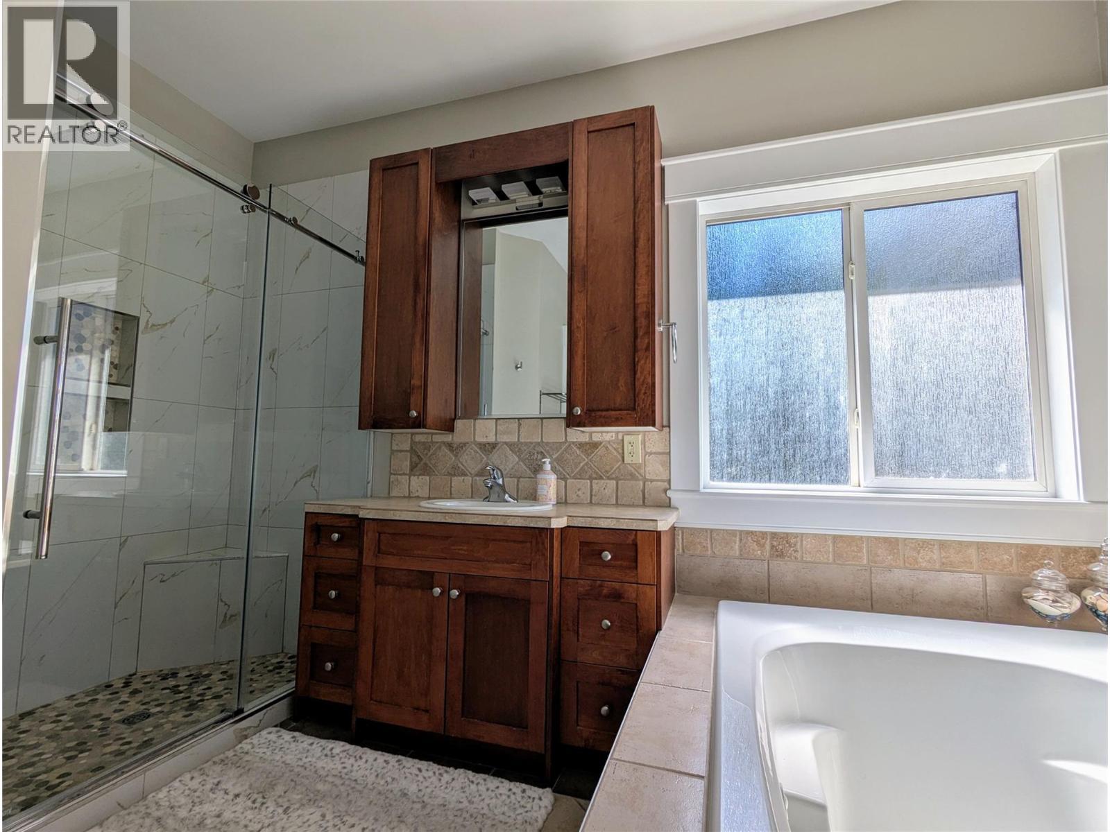 2306 Quail Run Drive. Kelowna, British Columbia