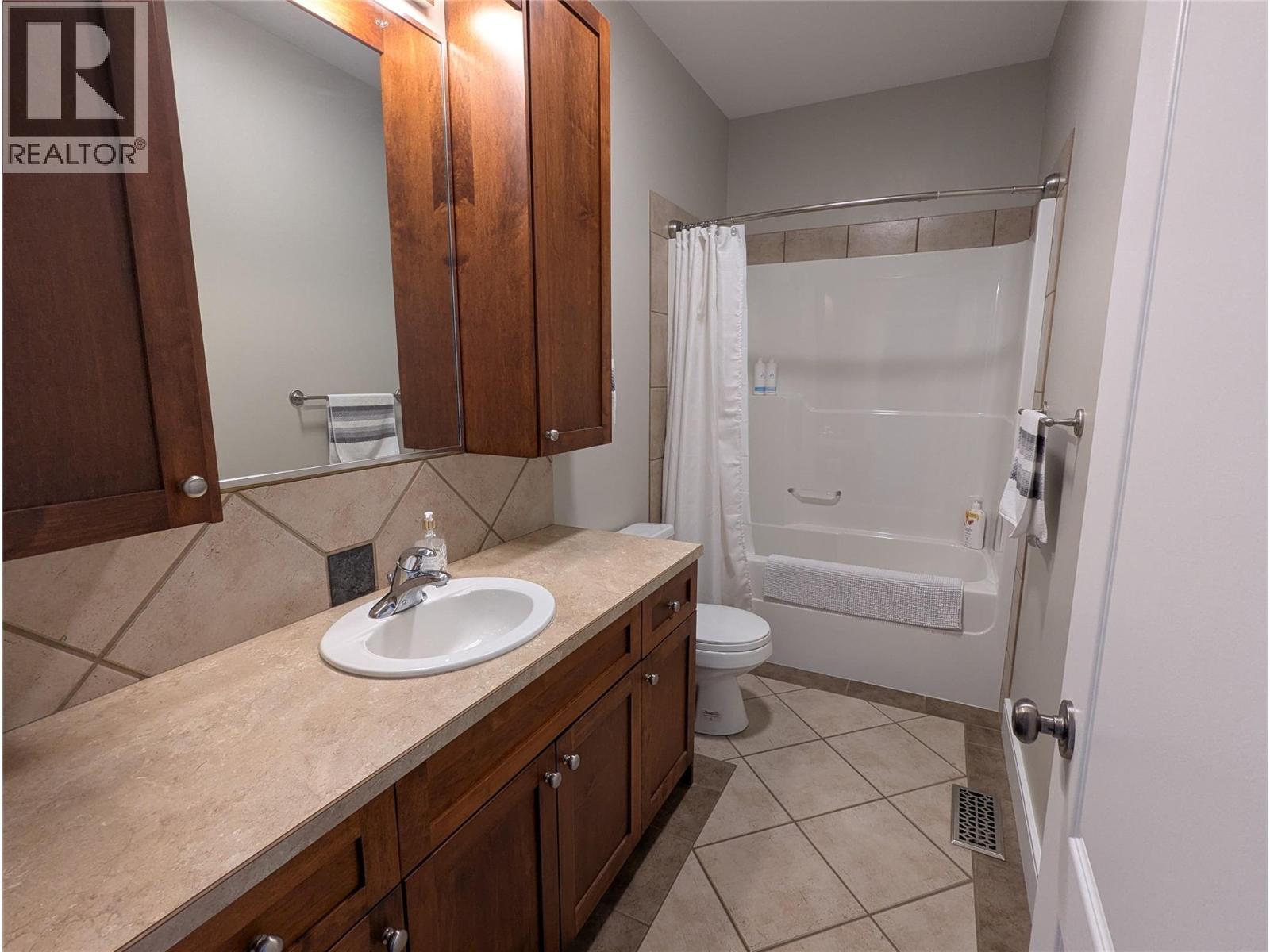 2306 Quail Run Drive. Kelowna, British Columbia