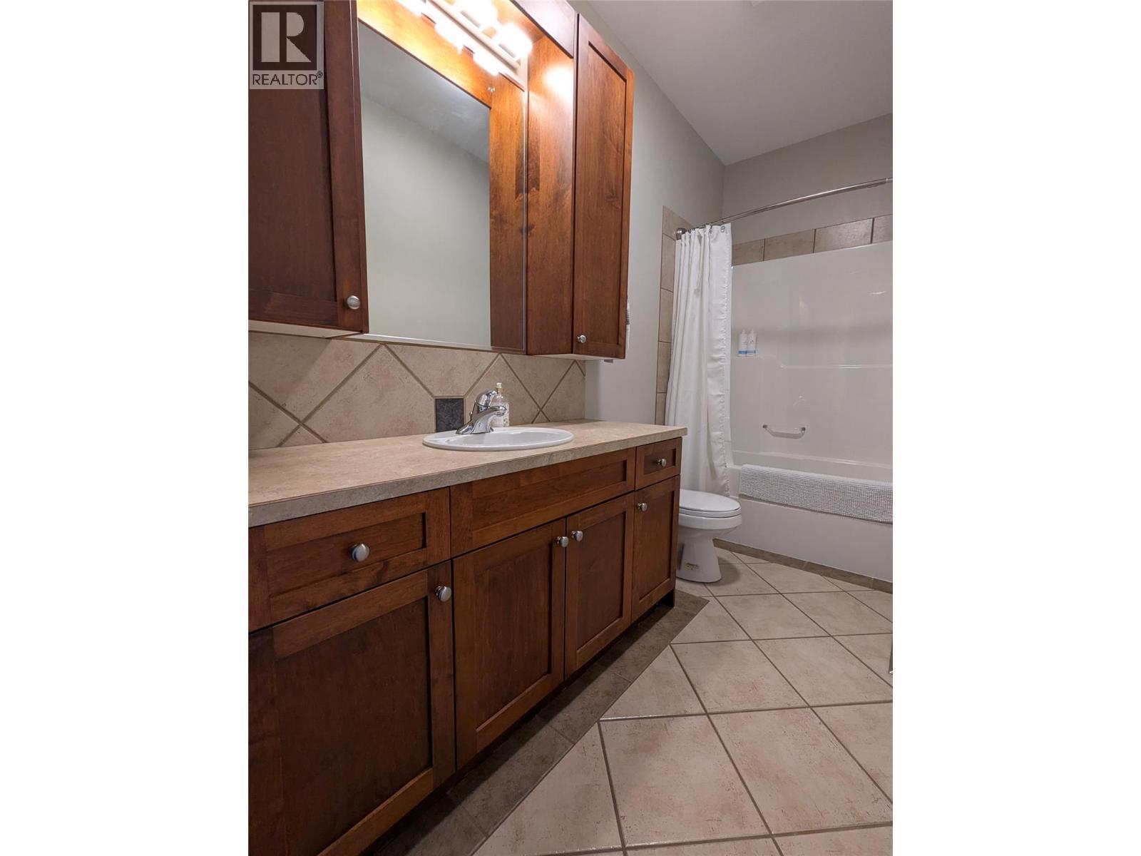 2306 Quail Run Drive. Kelowna, British Columbia