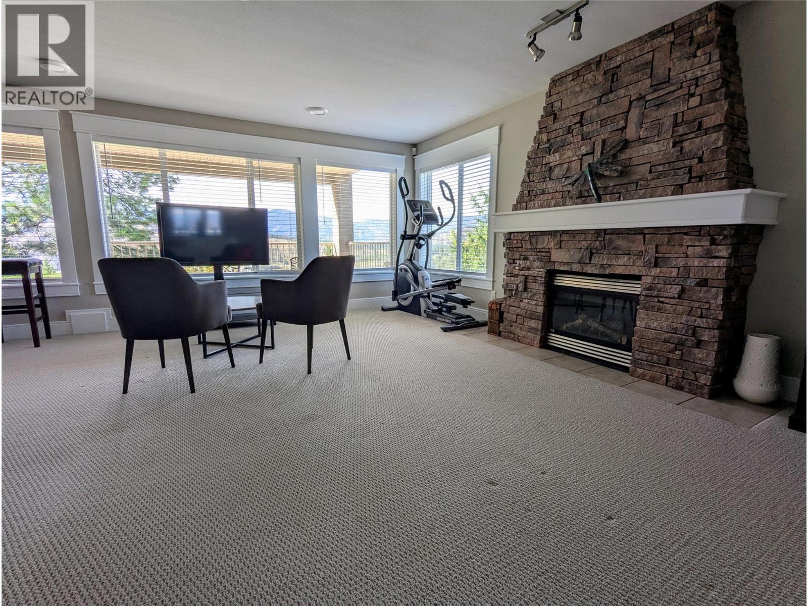 2306 Quail Run Drive. Kelowna, British Columbia