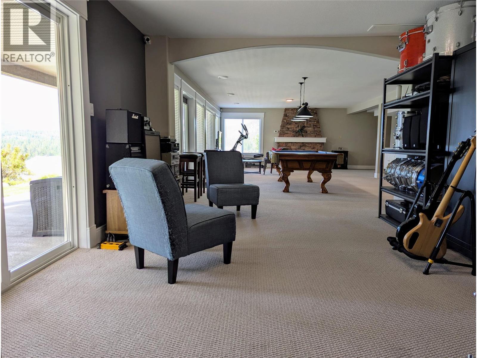 2306 Quail Run Drive. Kelowna, British Columbia