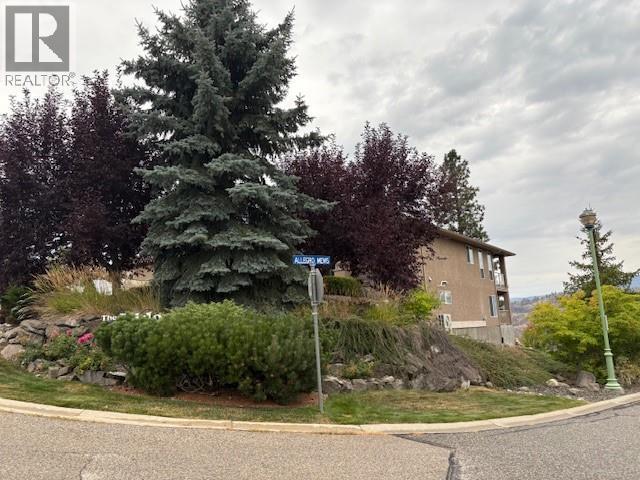 2306 Quail Run Drive. Kelowna, British Columbia