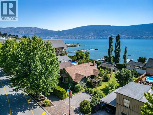 12609 Lakeshore Drive S, Summerland