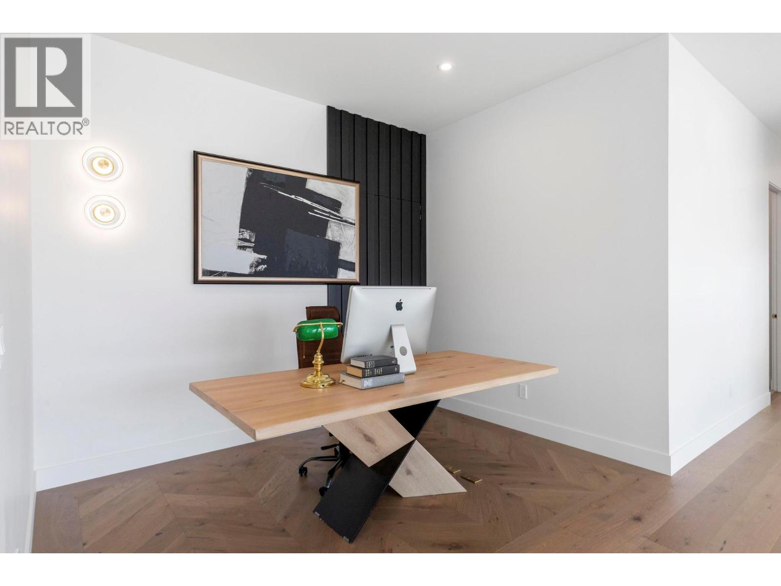 120 Sunset Boulevard. Vernon, British Columbia