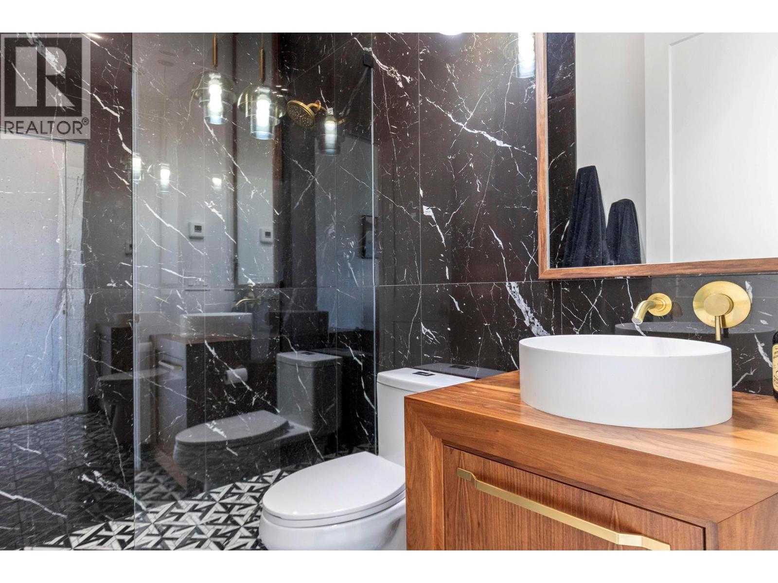 120 Sunset Boulevard. Vernon, British Columbia