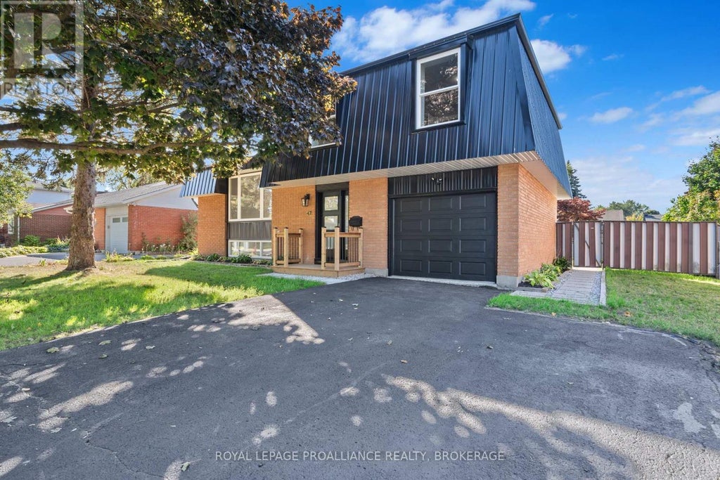 47 Inverness Crescent, Kingston (west Of Sir John A. Blvd)