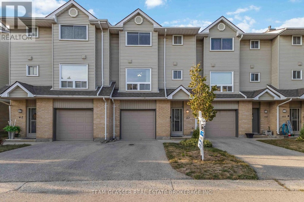 63 - 1990 Wavell Street, London East (east I)