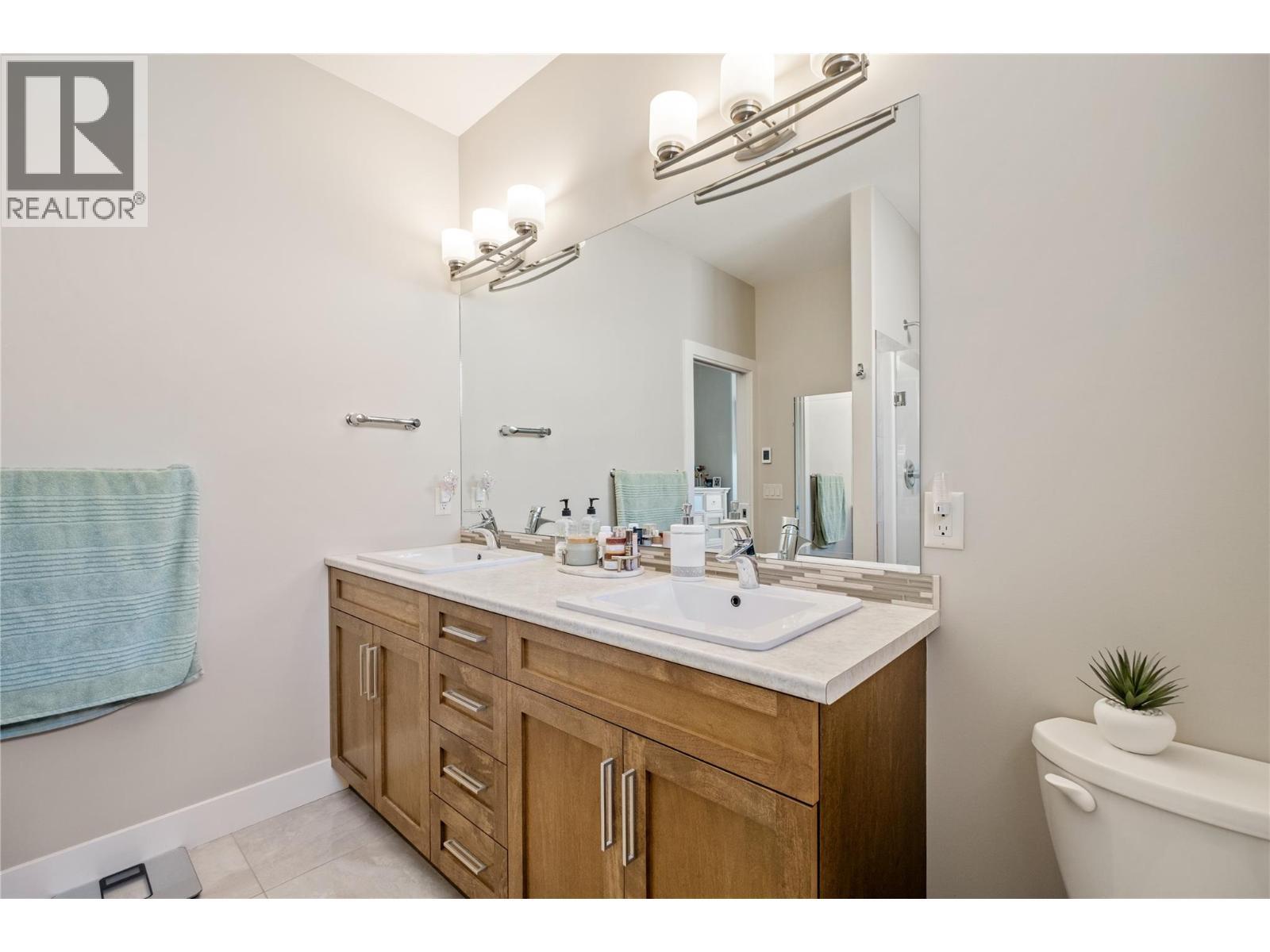 1852 Split Rail Place. Kelowna, British Columbia