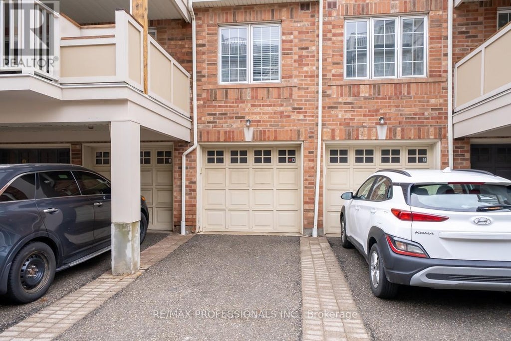 4 - 619 Dundas Street W, Mississauga (cooksville)