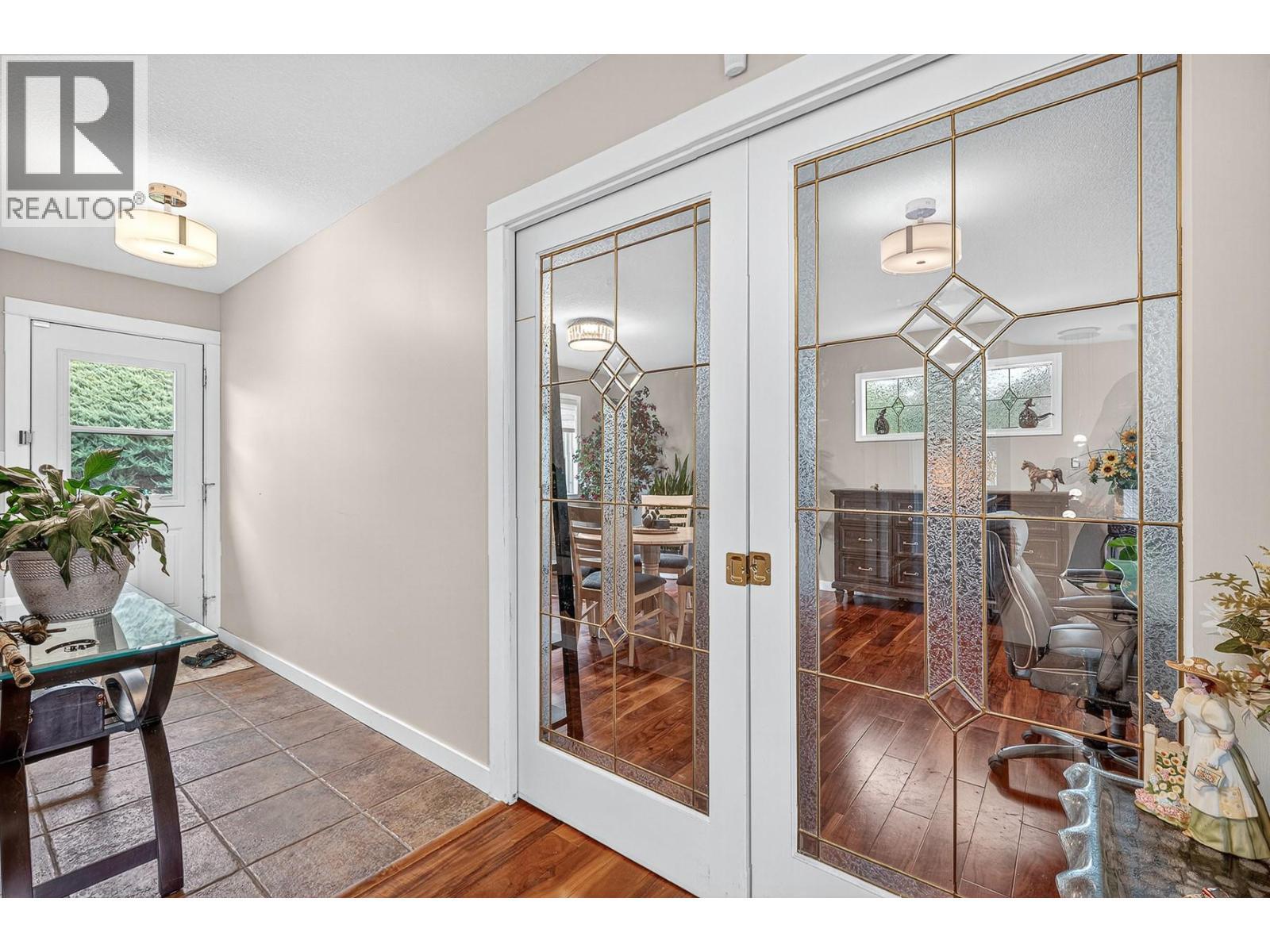 4221 Wellington Drive. Vernon, British Columbia