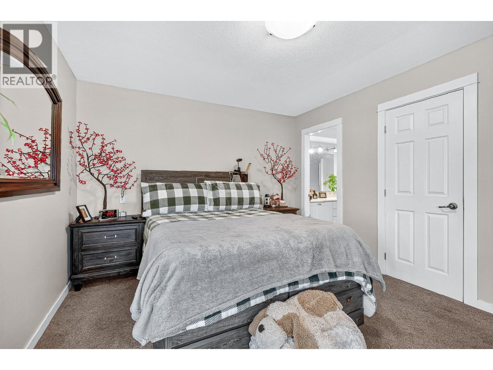 4221 Wellington Drive. Vernon, British Columbia