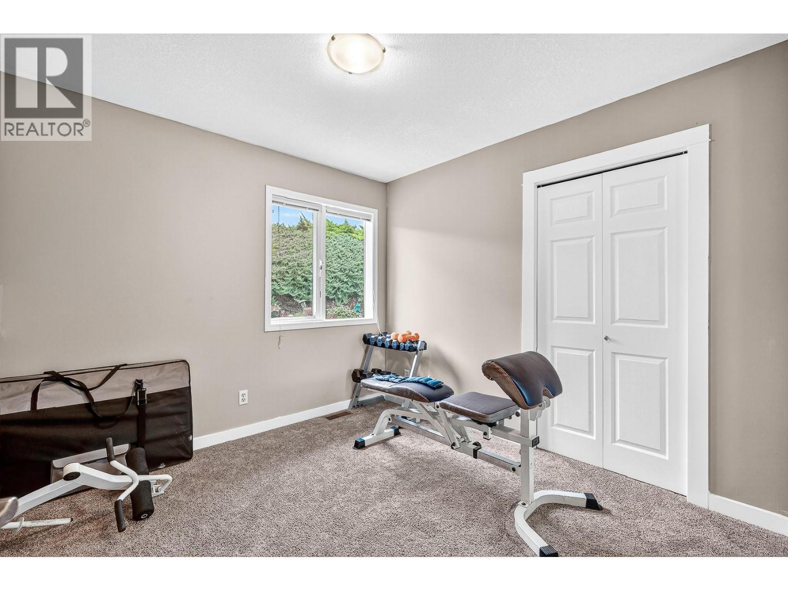 4221 Wellington Drive. Vernon, British Columbia