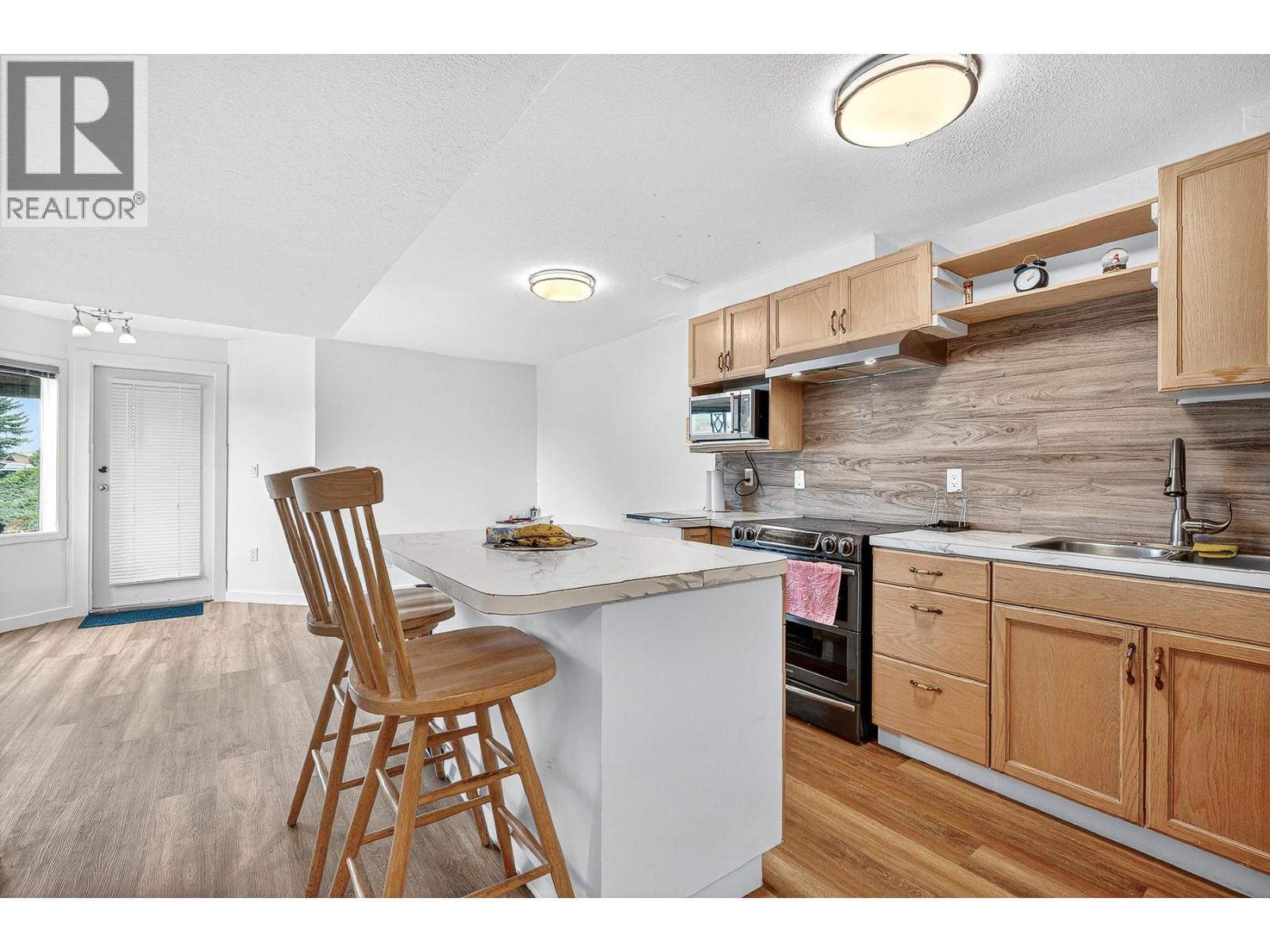 4221 Wellington Drive. Vernon, British Columbia